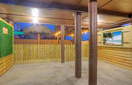 Private Pool, Yard, Deck, by the Nature Preserve! Tipsy Flipper by Avantstay - Photo 68