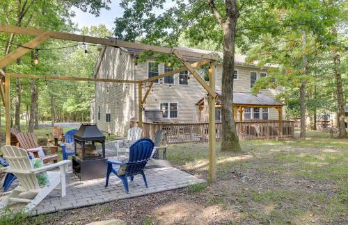 Game Room and Home Theater! Immaculate Poconos Lodge - Foto 2
