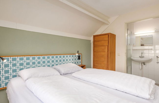 Bungalow in Veluwe Nature Park Retreat - Photo 2