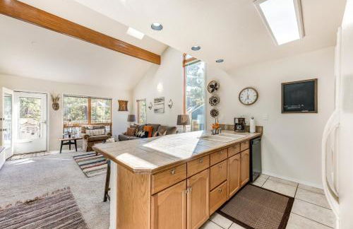 Bright Townhome - 1 Mile to Downtown Cloudcroft - Photo 7