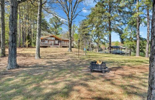 Lake Harmony - Lakefront Home w/ Private Dock, & Fire Pit - Foto 33