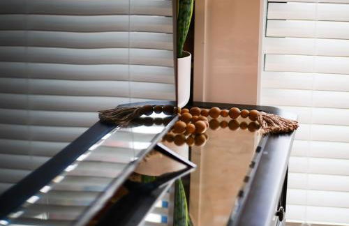 The Modern Boho Brick Loft - Foto 27