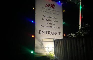 King Richard's Luxury Lodge - Sleeps up to 8, Dog Friendly, Near Sherwood Forest at Fairview Farm in Nottingham set in 88 acres and great for Groups, Family Gatherings & Corporate events - Foto 3