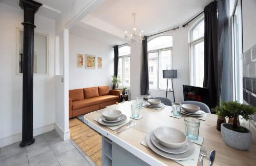2 Bed City Centre Flat Sleeps 6 - Foto 2