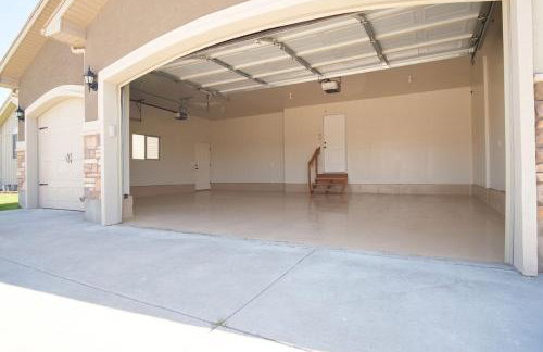 Modern Home with 3-Car Garage & Large Yard - Photo 16