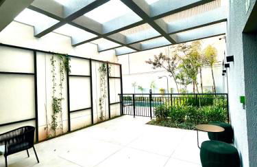 Moema URBAN Heaven - Piscina - Prox Metro - Prox Sh Ibirapuera - Cama Queen - Internet 500mbps - Ar cond - Cozinha completa - Academia - Churrasqueira - Foto 69