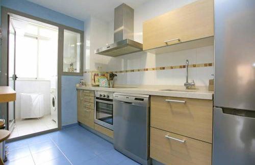 Ático con terraza y vistas, parking gratuito - Foto 8