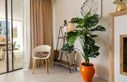 Luxury Apartment next to Golf Course in Marbella - Photo 6