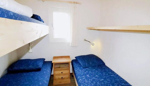 Inviting Dune Chalet in Hollum Near Golf Course - Foto 2, Habitación