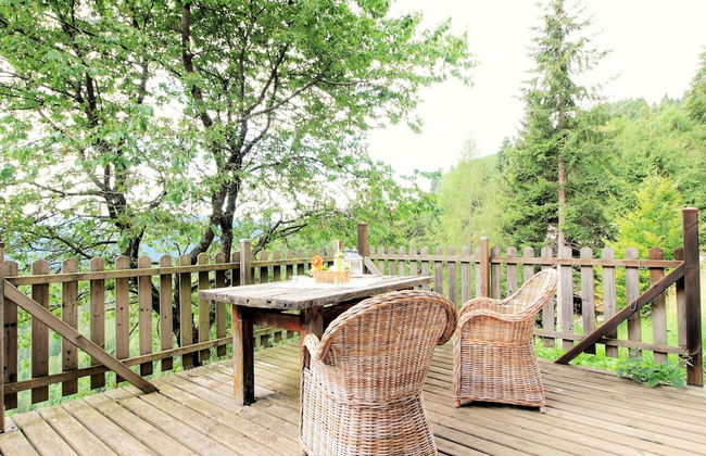 Belvilla by OYO Hilltop Chalet in Lamon With Views - Foto 42