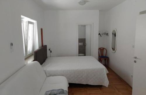 Apartments More - Photo 35