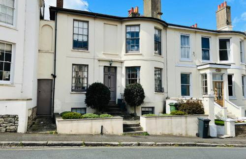 2 Bedroom Apartment ST9A, Ryde, Isle of Wight - Foto 1