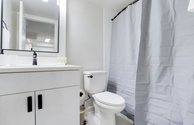 Modern apartment in the center Pentagon - Photo 27