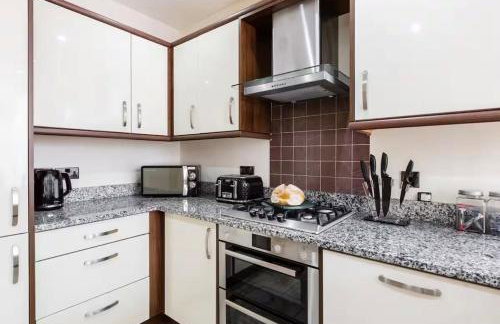 Albert Stays - 5 bed Sleeps 11 - Free Parking - Photo 21