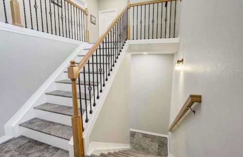 Luxury Retreat with Hot Tub Fire Pit & Forest Views - Foto 47