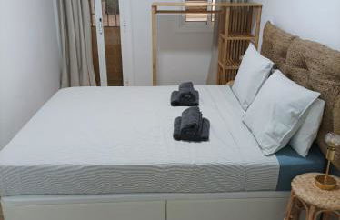 COOL! 5' to metro. 15' to Center/beach by metro. - Photo 12