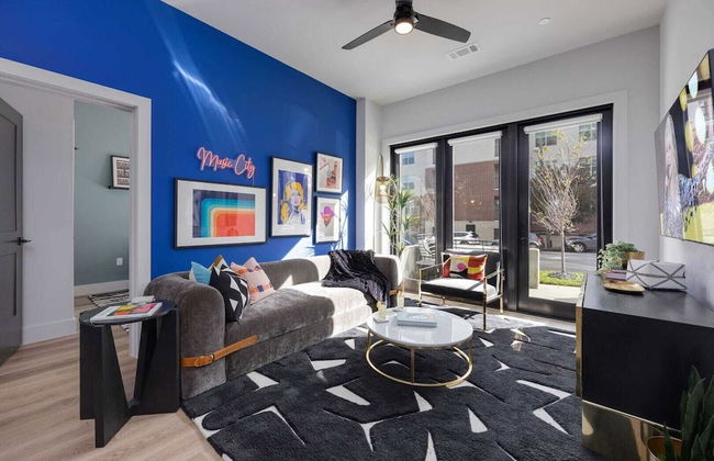 2 Modern Apartments in Heart of Midtown, Walkable Location Patio, Pool & Gym - Foto 21