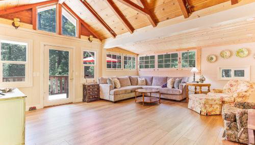 Modern Cabin Retreat with Swim Spa Hot Tub and Air Conditioning - Foto 3