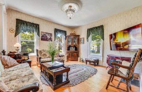 6 Mi to Lake George Adirondack Home with Game Room - Foto 4