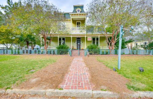 Ornate Victorian with Courtyard and Fire Pit - Foto 39