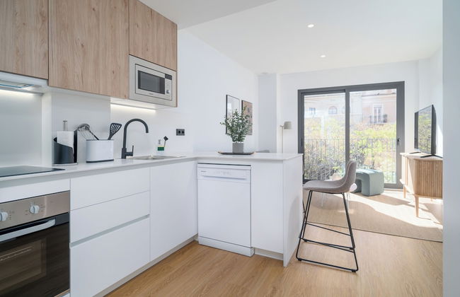 Limehome Barcelona Plaça Pirineus - Photo 19