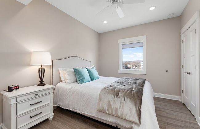 539 Bay St. Lake View Condo Unit 202W - Foto 4