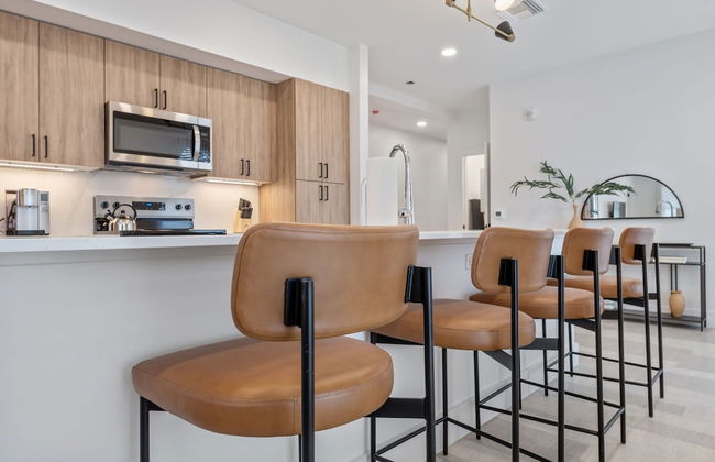 The Continental, powered by Placemakr - Downtown - Market Square - Photo 23