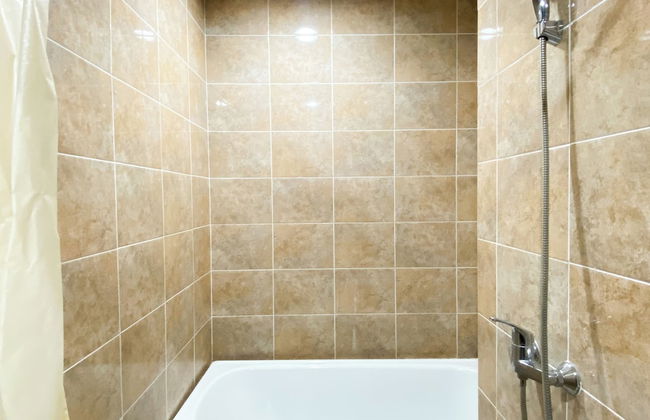 Modern Look And Comfort 2Br Kemang Village Apartment - Photo 20