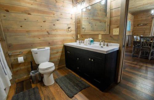 Serenity Ridge- Scenic Luxury Log Estate Getaway - Foto 36