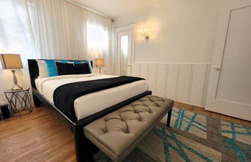 Spacious 5BR Private Home 5 minutes to Rodeo Drive with Hot Tub Spacious Backyard Parking - Foto 23