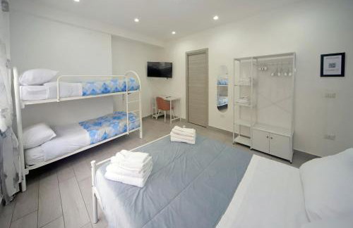 Dimora di Antonietta Room - near Train Station & Wi-Fi - Foto 5