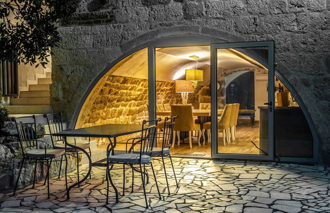 Beachfront Villa Gabriela with Pool - Foto 68