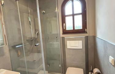 Helle Souterrain-Wohnung mit eigenem Eingang - Foto 17