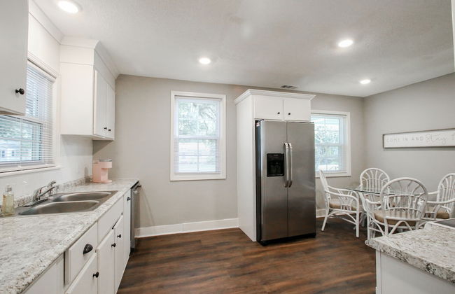 Historic Cottage for 6 Porch swing Pets - Foto 19