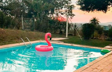 Chalé Confortável e Completo com piscina - Photo 14