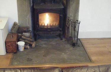 Welsh Gatehouse, Historic Castle which can cater for Electric Vehicle - Foto 10