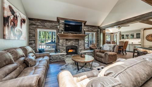 Lux Western Cabin Pool Table Ping Pong Vibes - Foto 2