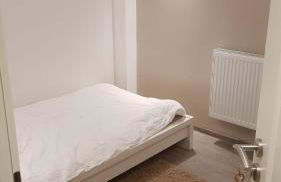 BudgetRooms - souterrain-private rooms & kitchen - Foto 10