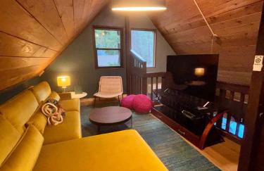 Modern Peaceful Nordic Cabin Near Lake with Pickleball-Basketball Court - Foto 31