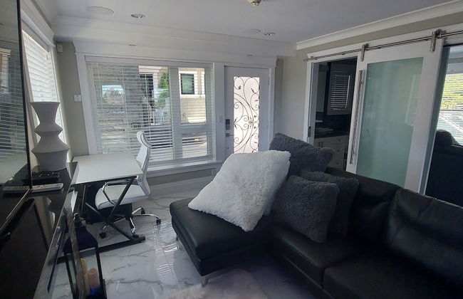 Sunset Mews Luxurious 3 Bed Townhouse - Photo 13