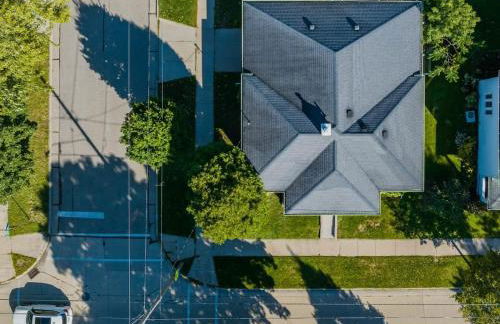 Downtown 2BR Home - Lawrence University College Ave - Foto 13