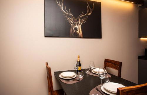 WHISPERING PINES LODGE Mountain view apartment with ski-in access - Foto 16