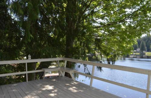 Guppies Lakehouse-Prvt. Lake Acc, Close to Rainier - Foto 31