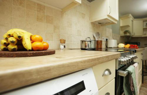 Orchard Place By N And N Stays, Perfect for corporate, contractor teams and families visiting the area, 3 Bed House with Private Parking, Semington Near Bath - Foto 59