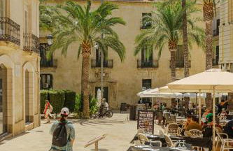 Beautiful Duplex Private Patio Alicante Center - Foto 77