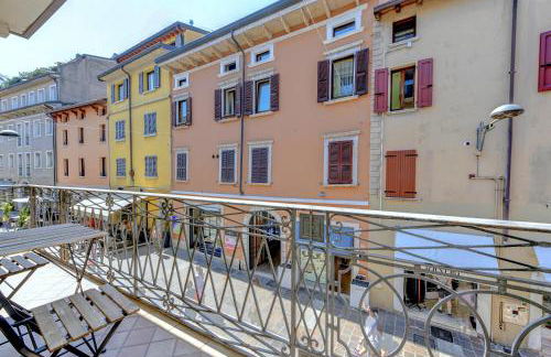 The Lake Giant with Lake View Renovated 2025 DesenzanoLoft Official Partner Homes & Villas by Marriott Bonvoy - Foto 34