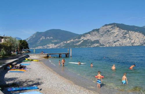 ROMANTICO APPARTAMENTO a CASSONE DI MALCESINE - Foto 17