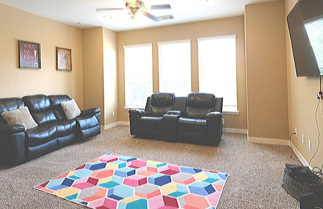 6Bdrm 4.5Bath 8Beds - HOME BIG AS TEXAS - Foto 19