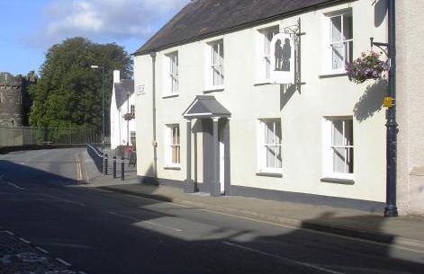 Castle Square Apartments Beaumaris - Photo 1