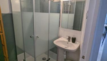 Maisonnette avec petite cour - Foto 4